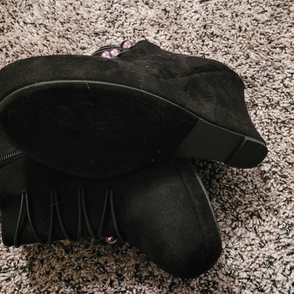 Black shoes